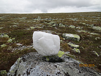 Fant denne marmor steinen og satte den opp på en større stein