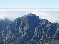 Utsikt ned på Pico Grande (Zoomet inn)