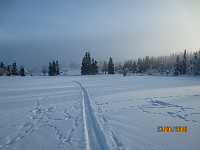 Så var det å ake ned i tåka, fra Kinna og tilbake til bilen.