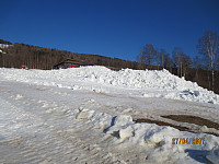 Et lite fjell av snø nedenfor Lodgen
