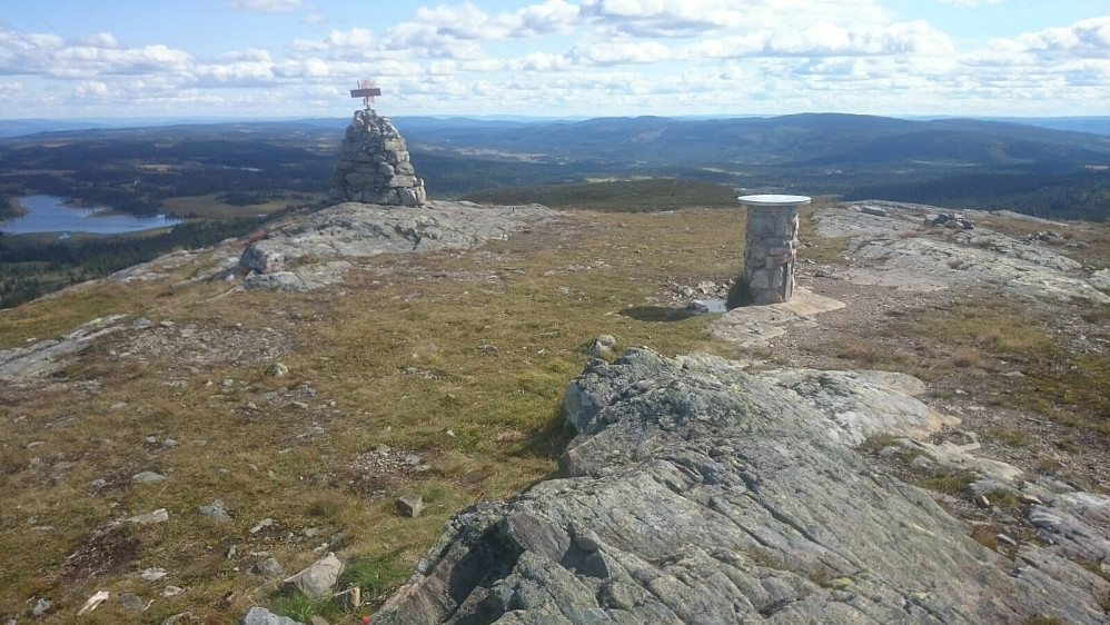 Flott utsikt på toppen av Prestkjerringa