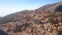 Toppen av Montaña Pasajiron var ikke annet enn løs lavastein