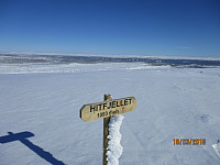 Skilt på toppen av Hitfjellet