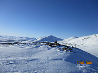 Toppen av Vardeknappen mot Storhøpiggen