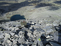 Det var merket rute ned steinura fra Høgronden mot Dørålseter