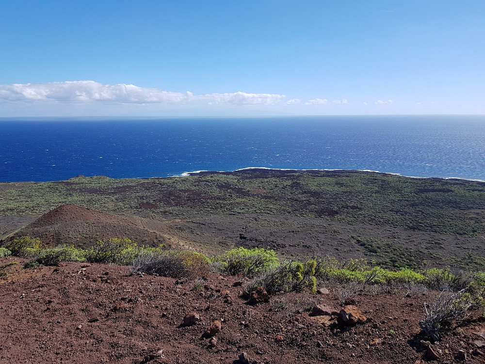 Bølgene gikk hvite i dag, men det var ganske klart vær og man kunne se over til Grand Canaria