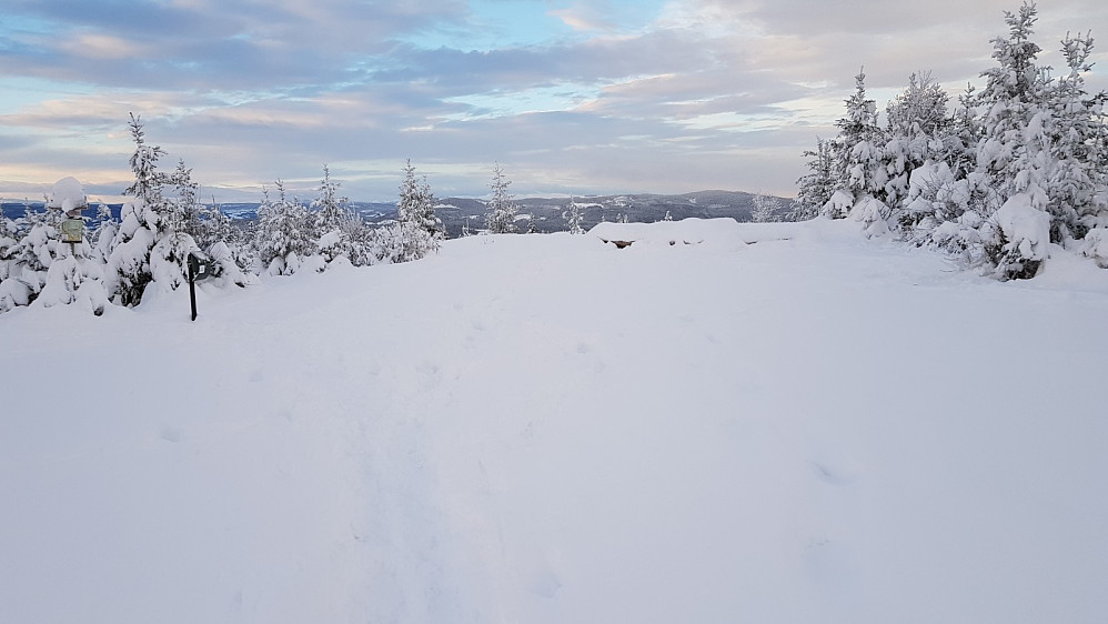 Full vinter på toppen i dag
