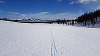 Tilbakeblikk mot Jentfjellet i det jeg har gått myrene bort mot Leppkampen