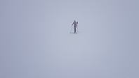 Oppe på fjellet var det dårlig sikt, men vi gikk likevel rett på toppvarden uten å bruke GPSen