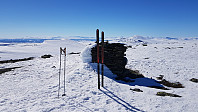 Toppvarden på Nørdre Langsua og mot Jotunheimen
