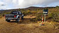 Fra parkeringen er det ikke langt i luftlinje opp på Skardfjellet
