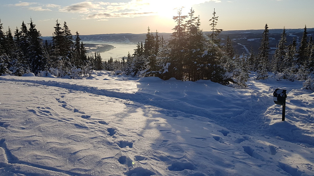 Utsikt fra toppen ned på Mjøsa