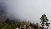 Jeg gikk bort på kanten for å se etter sti opp på Morro da la Negra, men da kom skyene og hindret utsyn
