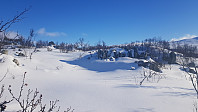 Det var noen kuperte steder i lia, og i løs snø var det tungt å ta seg frem