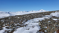 Panoramautsikt bort på Snøhetta i det flotteste vinterværet