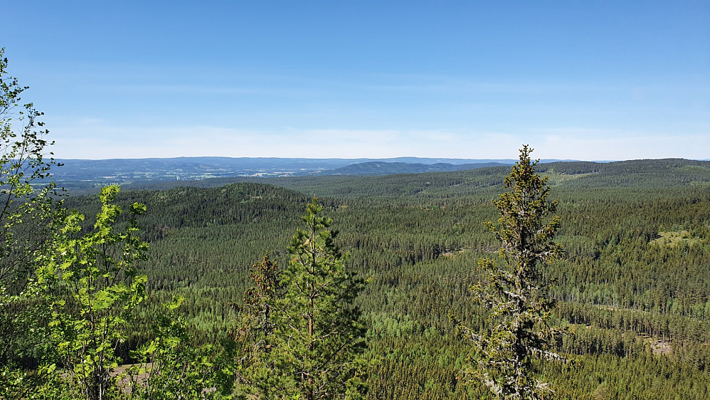 Utsikt bort på gårsdagens siste topp,Kjølaberget