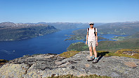 Sola skinte og det var varmt og nærmest vindstille på toppen