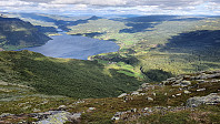 Utsikt ned mot start i det jeg er oppe på fjellet