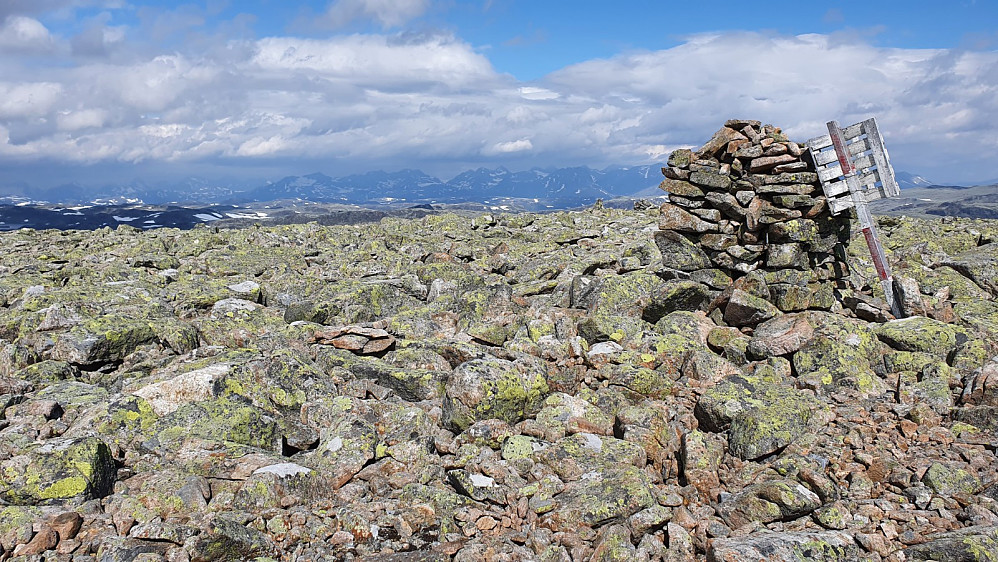 Varde på den flate toppen på Vennisfjellet