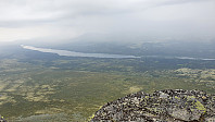 Utsikt fra Sålekinntoppen og ned på Øversjøen