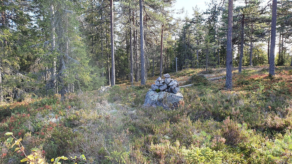 Liten steinrøys på toppen