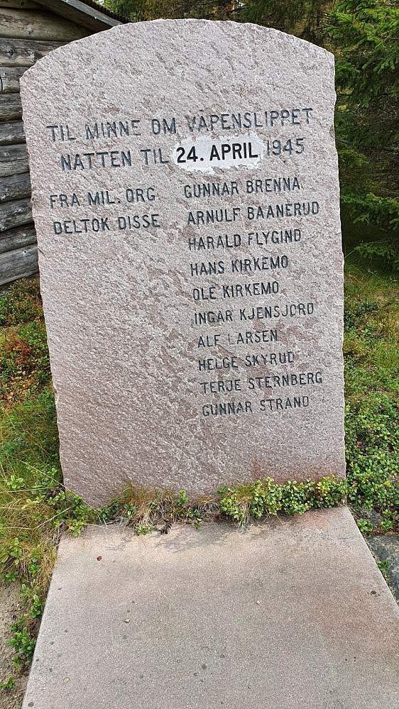 Her har det nok vært litt tull med datoen. Voldsom til bauta for en forholdsvis beskjeden hendelse?