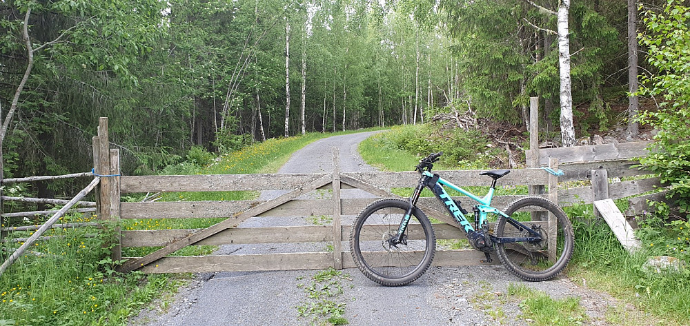 Grinda øverst i Besserudgrenda var stengt