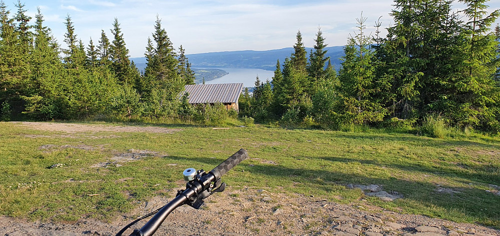 Fra toppen. Herlig med lange lyse sommerkvelder