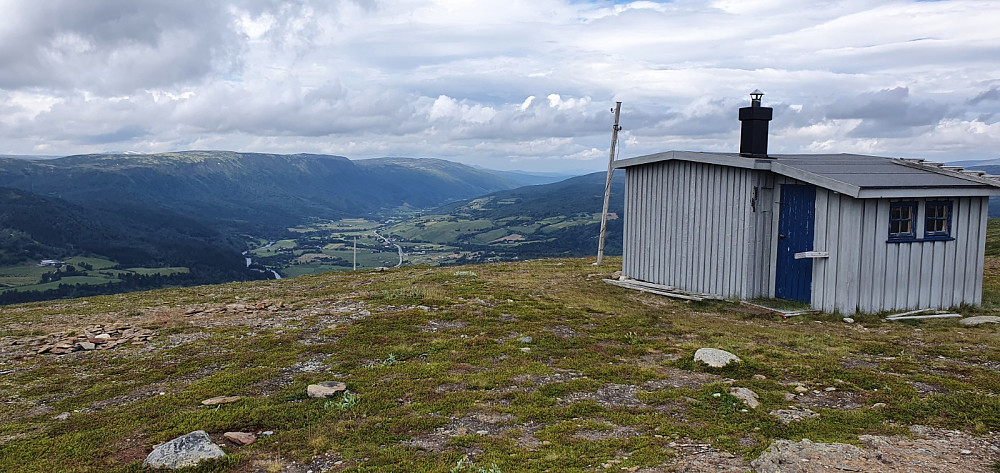 Hytta på toppen og ned mot start