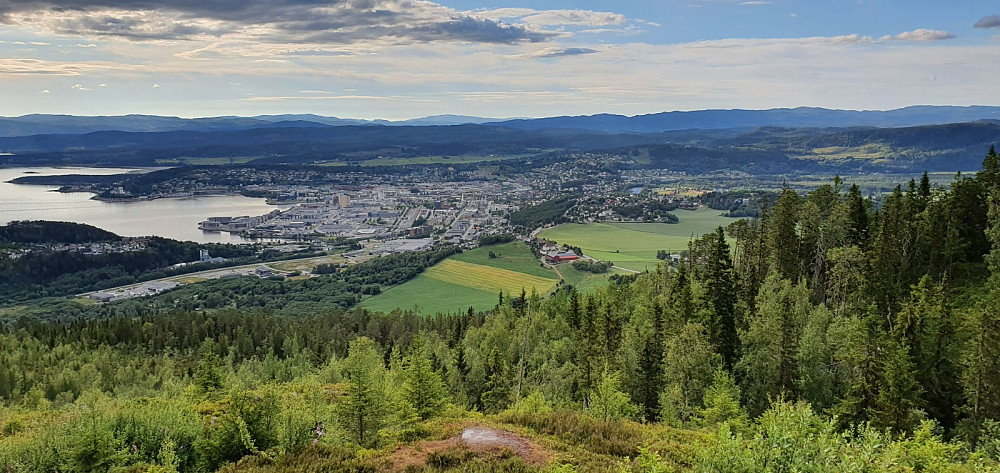 Flott utsikt ned på Steinkjer