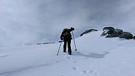 Vinden roet seg ned i det vi kom over breen