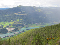 Utsikt fra toppen mot Segestadkampen og Kvitfjell