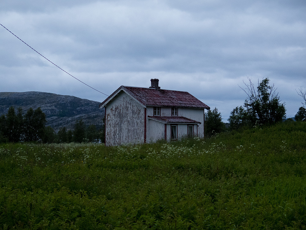Et av husene på Rørstad.