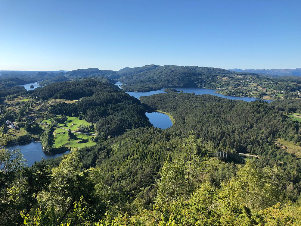 Fra utsiktspunktet på noedsiden av Jerfjellet