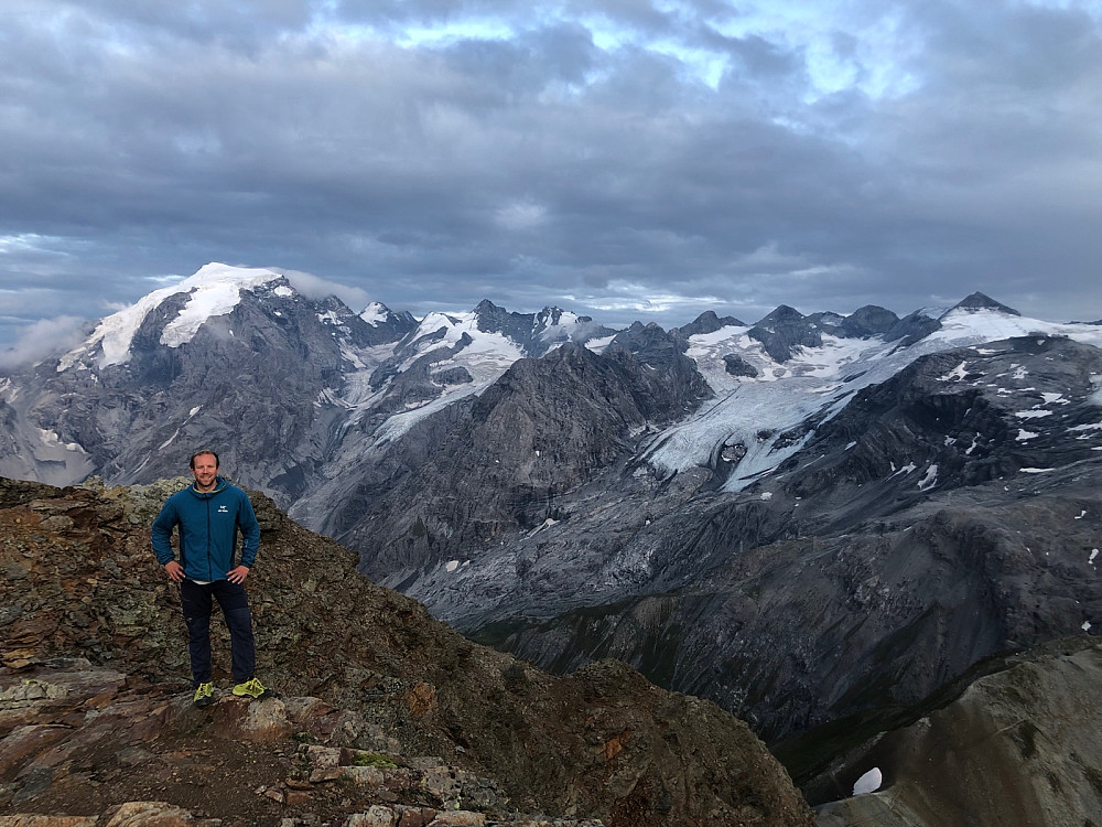Meg med Ortler i bakgrunnen. Det er ikke nødvendig å beskrive hvor det ligger på bildet