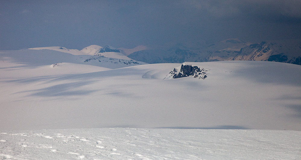 Utsikt over Myklebustbreen, sett fra toppen av Snønipa