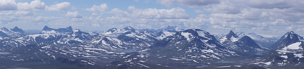 Fra toppen av Nørdre Svartdalspiggen mot vest.