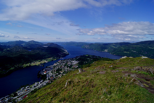 Flott utsikt mot Arnafjorden