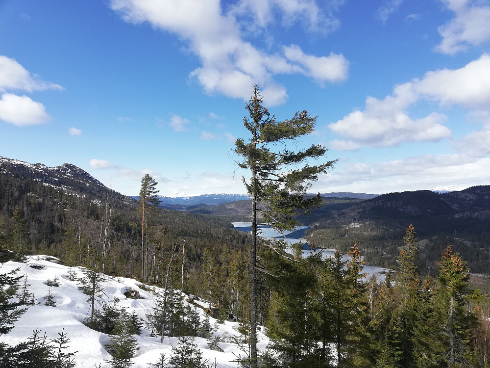 Gaustatoppen langt bak