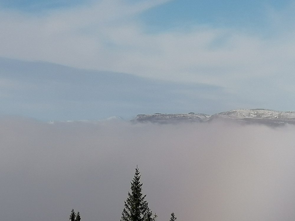 Blefjell, Gaustatoppen lengre bak