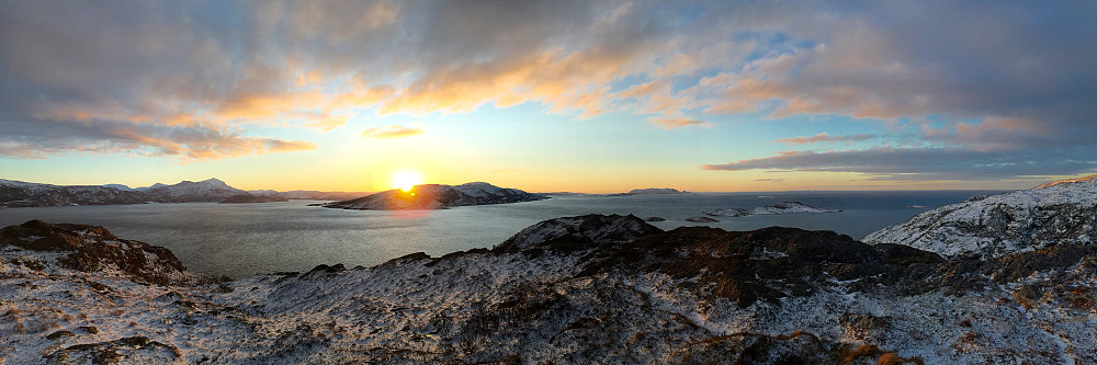Desember på Helgeland betyr solnedgang hele dagen.