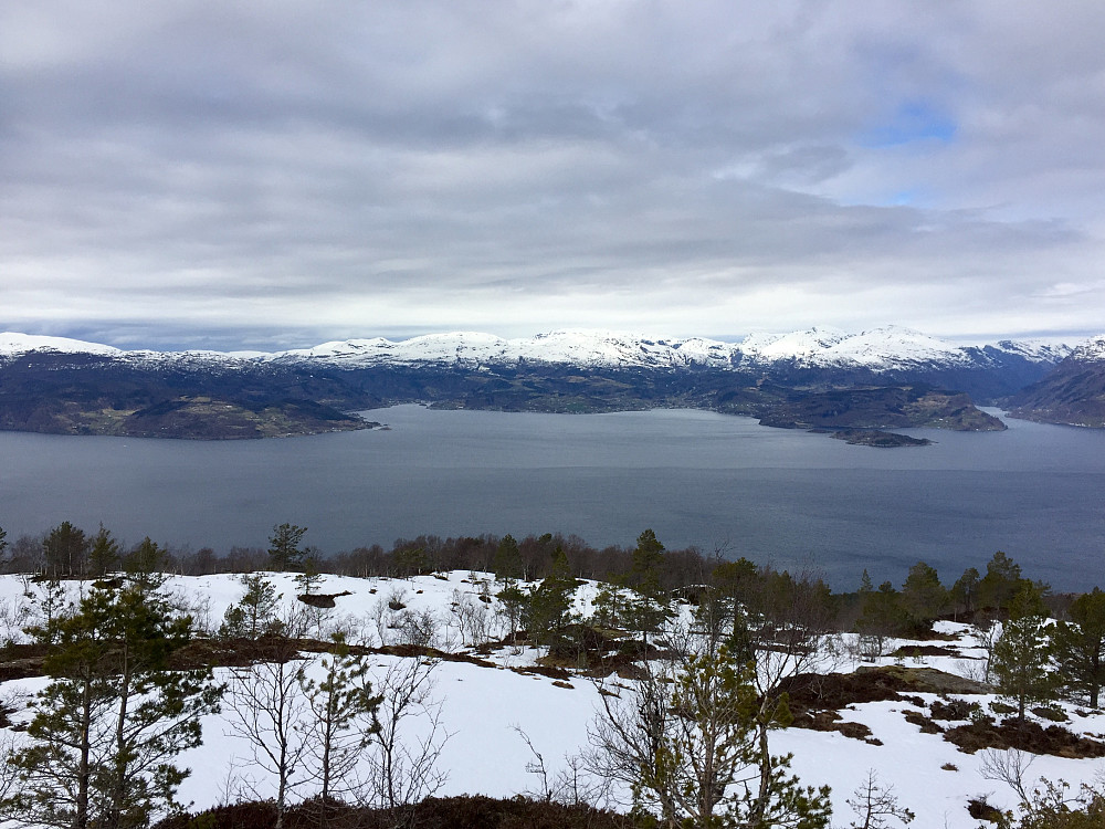 Hardangerfjord 2: Mot Norheimsund og Øystese