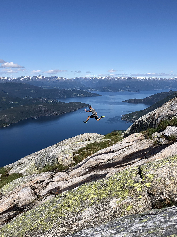 Selfi-ablegøyer på Middagsnuten