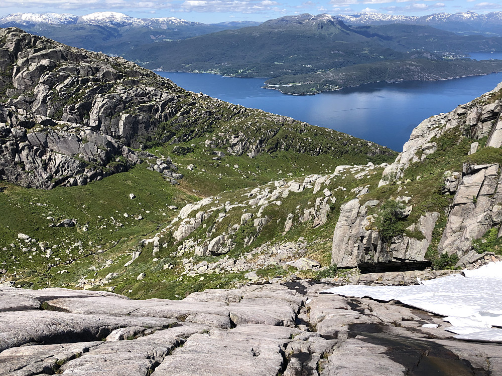 På vei opp svaene på et tørt og fint parti.