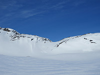 Innerst i Kistedalen. Måtte bære skiene opp det bratte partiet midt i bildet.