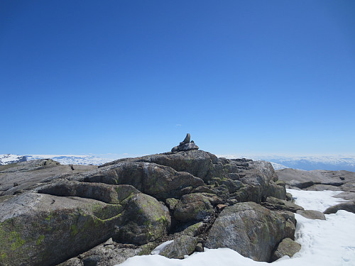 Toppen av Skorafjellet, 1583 meter. Målt til ca en meter høyere enn utsiktsvarden. 