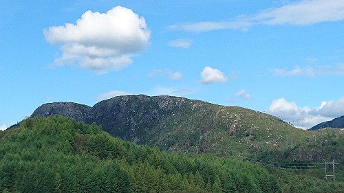 Storafjellet sett fra Myrdalsvatnet.