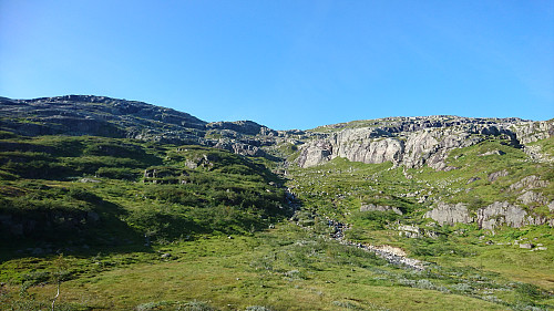 Her var det ikke like lett å følge stien/vardene.