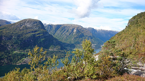 Utsikt ovenfor Tjørnadalsfossen, ca 650 moh.