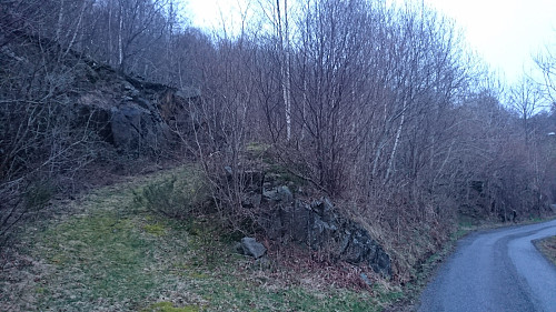 Her starter ruten opp (fra Ytranesvegen).
